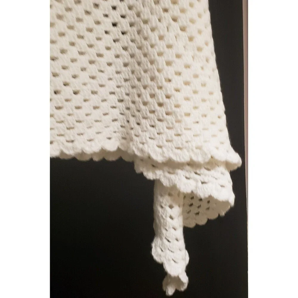 Hand Crochet Cottagecore Cape Cream Rose Flower One Size Fits All NWOT